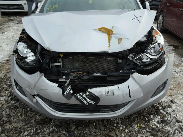 5NPDH4AE6BH055666 - 2011 HYUNDAI ELANTRA GL SILVER photo 9