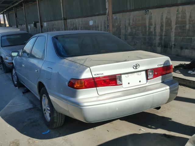 4T1BG22K11U115050 - 2001 TOYOTA CAMRY CE GRAY photo 3