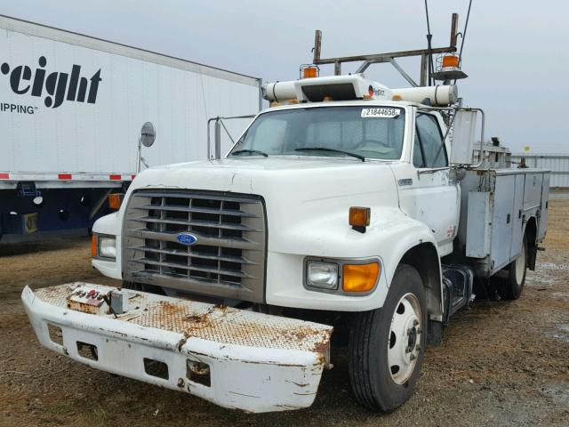 1FDMF70J7SVA14223 - 1995 FORD F700 WHITE photo 2