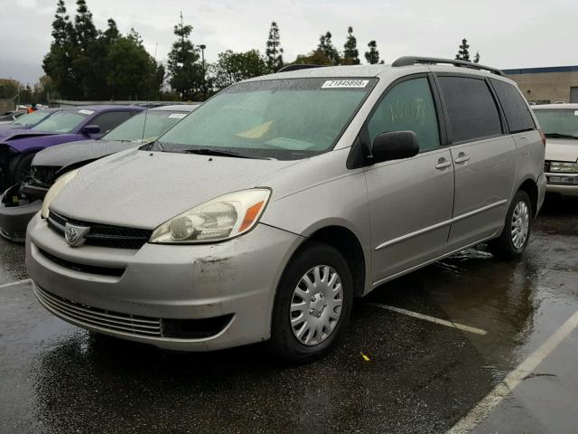 5TDZA23C35S321539 - 2005 TOYOTA SIENNA CE SILVER photo 2