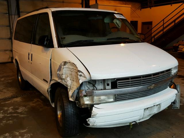 1GNDM19W31B156176 - 2001 CHEVROLET ASTRO WHITE photo 1