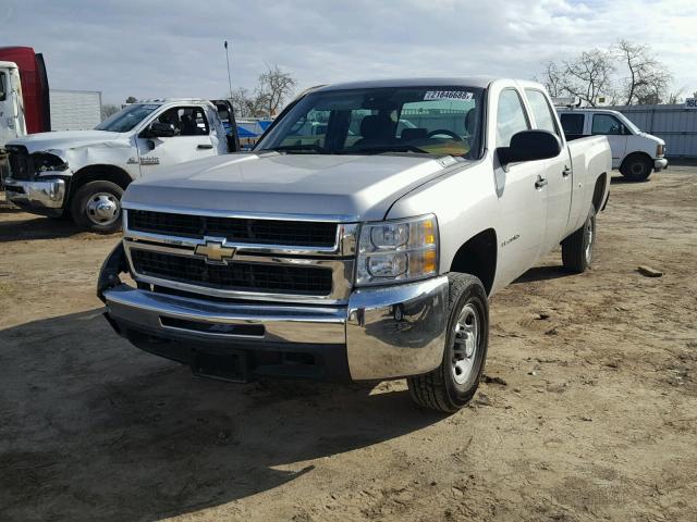 1GCHC43K09F135603 - 2009 CHEVROLET SILVERADO TAN photo 2