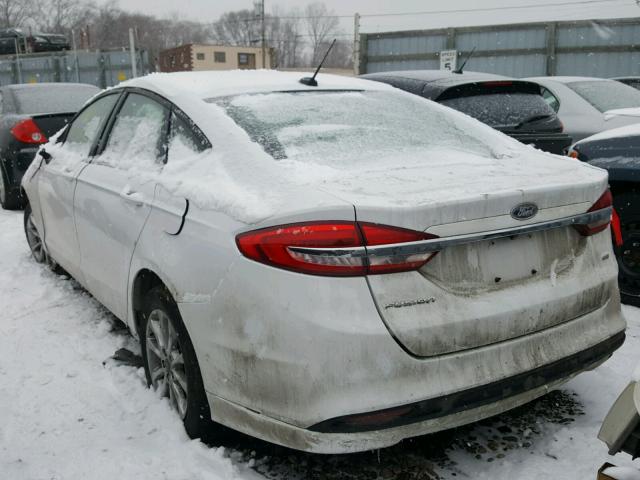 3FA6P0H75HR147004 - 2017 FORD FUSION SE WHITE photo 3