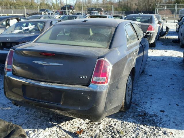 2C3CCAAG0DH596075 - 2013 CHRYSLER 300 GRAY photo 4