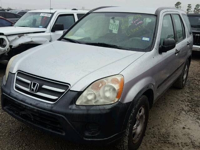 JHLRD68506C002288 - 2006 HONDA CR-V LX SILVER photo 2