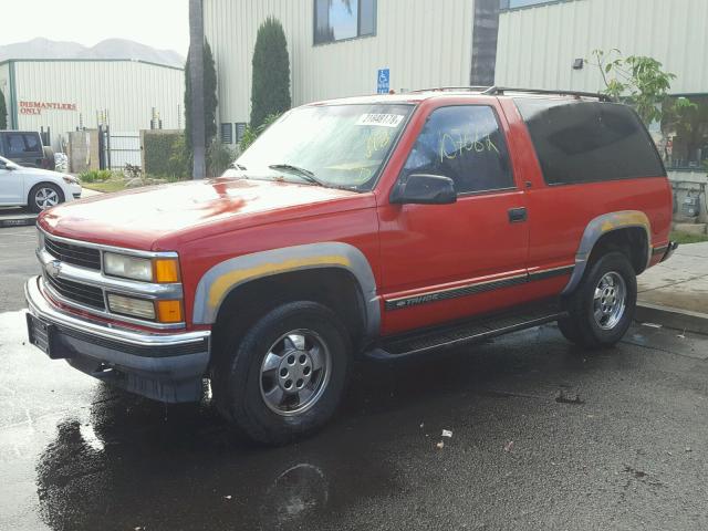 3GNEK18R3XG118758 - 1999 CHEVROLET TAHOE K150 RED photo 2