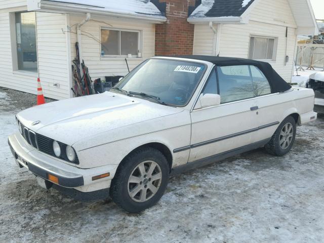 WBABB1300K8273994 - 1989 BMW 325 I WHITE photo 2