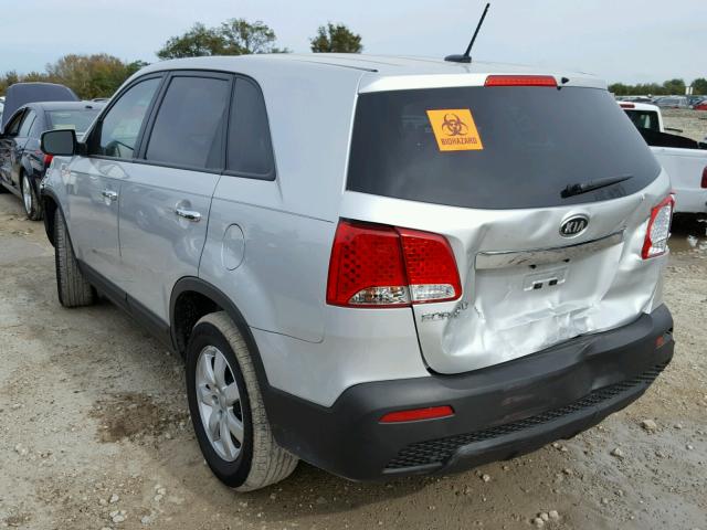 5XYKT3A19CG290939 - 2012 KIA SORENTO BA SILVER photo 3