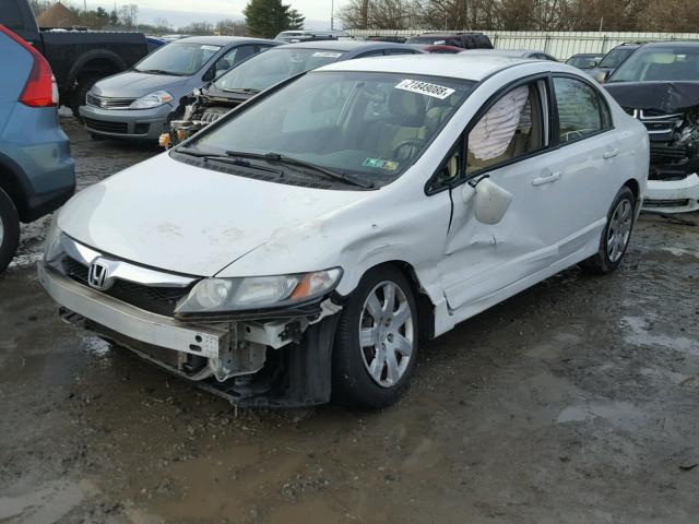 2HGFA1F50BH515659 - 2011 HONDA CIVIC LX WHITE photo 2