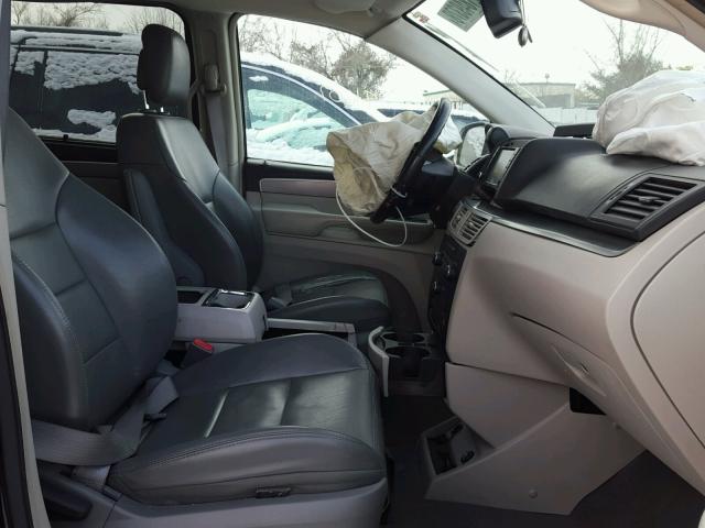 2V4RW5DX7AR435217 - 2010 VOLKSWAGEN ROUTAN SEL BLACK photo 5