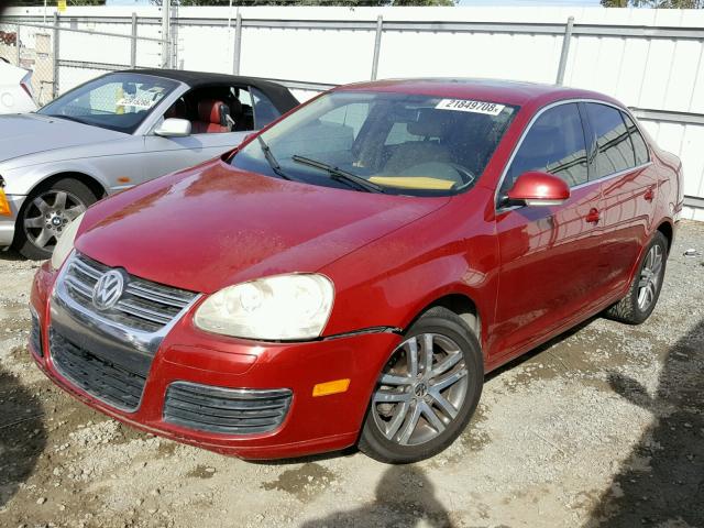 3VWST81KX6M655610 - 2006 VOLKSWAGEN JETTA TDI RED photo 2