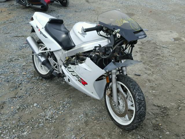 JH2RC3603PM300262 - 1993 HONDA VFR750 F WHITE photo 2