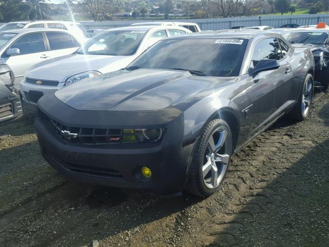 2G1FF1ED2B9104291 - 2011 CHEVROLET CAMARO LT GRAY photo 2