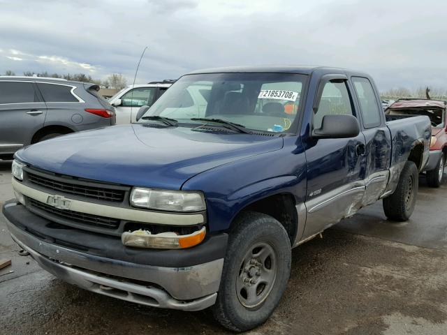 2GCEK19V821171252 - 2002 CHEVROLET SILVERADO BLUE photo 2