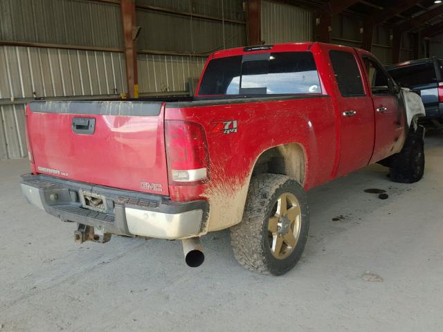 1GT121C82BF136667 - 2011 GMC SIERRA K25 RED photo 4