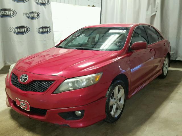 4T1BF3EK0AU049675 - 2010 TOYOTA CAMRY BASE MAROON photo 2