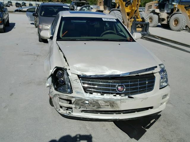 1G6DW677660141818 - 2006 CADILLAC STS WHITE photo 9