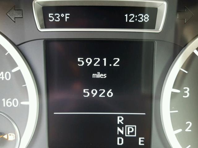 SJKCH5CR7JA050898 - 2018 INFINITI QX30 BASE GOLD photo 8