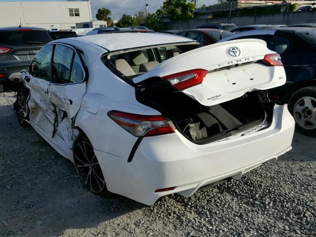 4T1B11HK7JU033066 - 2018 TOYOTA CAMRY L WHITE photo 3