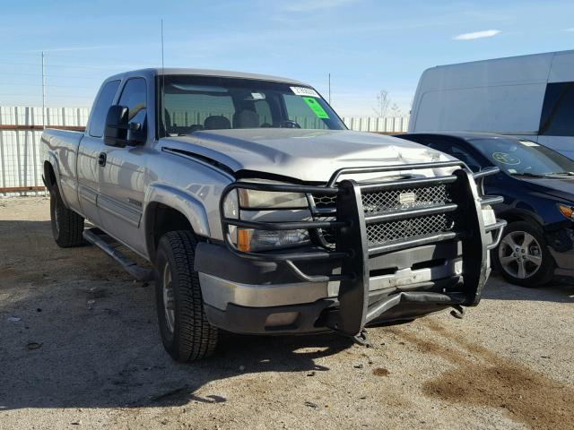 1GCHC29U96E102923 - 2006 CHEVROLET SILVERADO SILVER photo 1