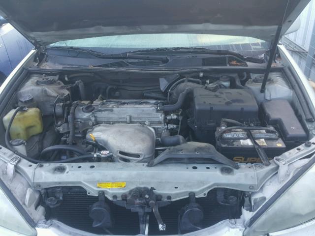 JTDBE32K420037338 - 2002 TOYOTA CAMRY LE SILVER photo 7