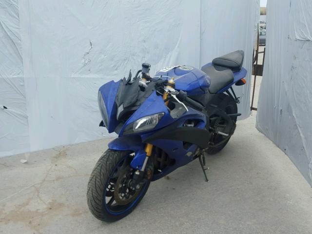 JYARJ16E5CA027315 - 2012 YAMAHA YZFR6 BLUE photo 2