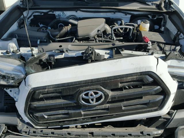 5TFRX5GN7HX096665 - 2017 TOYOTA TACOMA ACC WHITE photo 7