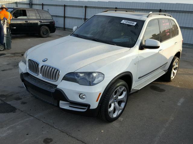 5UXFE83507LZ44048 - 2007 BMW X5 4.8I WHITE photo 2