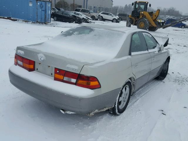 JT8BF28G6X0229652 - 1999 LEXUS ES 300 SILVER photo 4