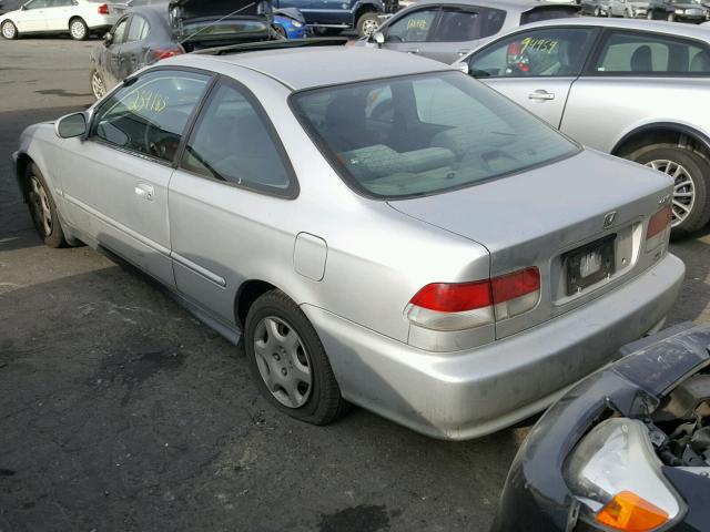 1HGEJ8246YL128675 - 2000 HONDA CIVIC EX SILVER photo 3