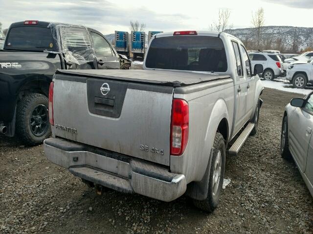 1N6AD09W37C423662 - 2007 NISSAN FRONTIER C SILVER photo 4