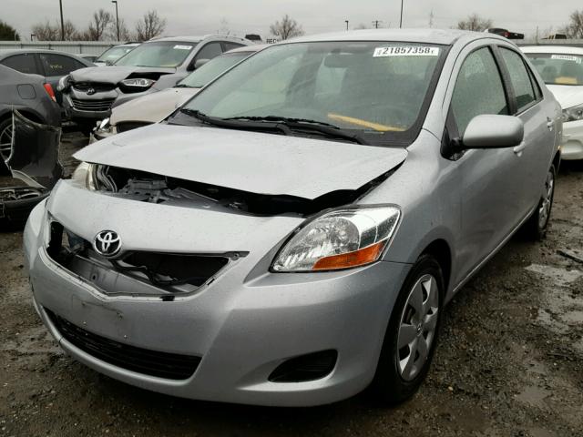 JTDBT923481233980 - 2008 TOYOTA YARIS SILVER photo 2