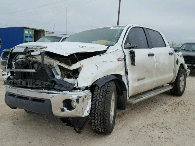 5TFEV54179X071028 - 2009 TOYOTA TUNDRA CRE WHITE photo 2