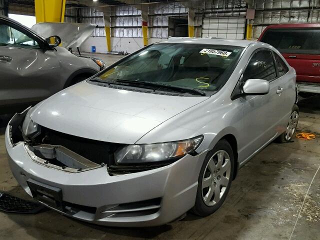 2HGFG126X9H527180 - 2009 HONDA CIVIC LX SILVER photo 2