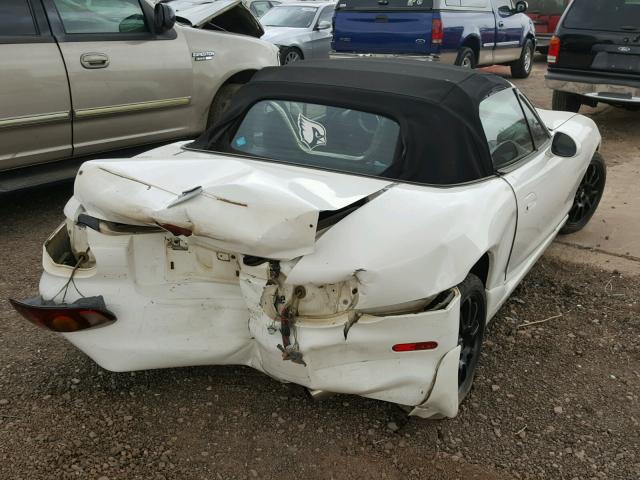 JM1NB3538Y0144461 - 2000 MAZDA MX-5 MIATA WHITE photo 4