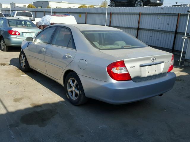 4T1BE32K03U766006 - 2003 TOYOTA CAMRY LE SILVER photo 3