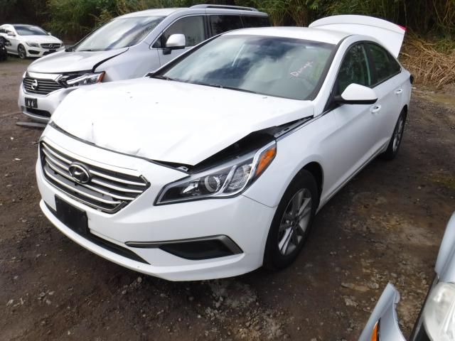 5NPE24AF7HH542592 - 2017 HYUNDAI SONATA SE WHITE photo 2