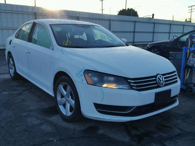 1VWBT7A35EC050719 - 2014 VOLKSWAGEN PASSAT SE WHITE photo 1