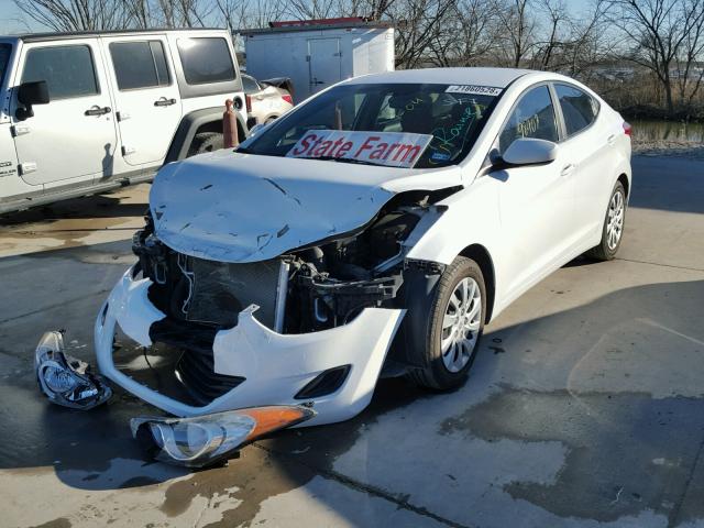 5NPDH4AE7BH018819 - 2011 HYUNDAI ELANTRA GL WHITE photo 2