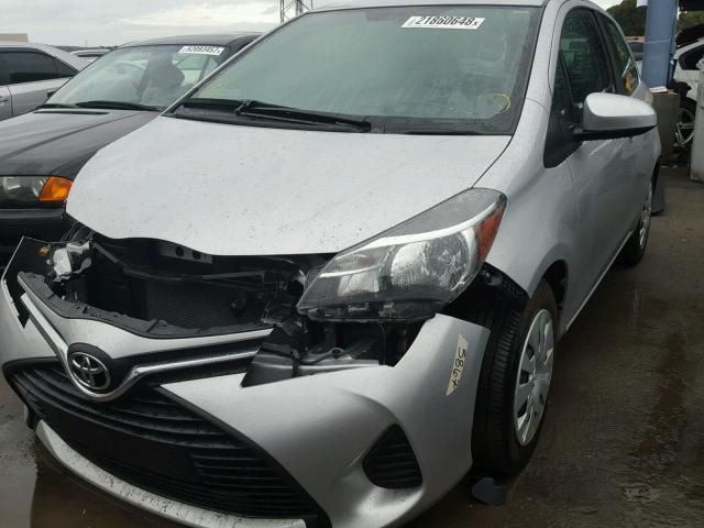 VNKJTUD33GA061345 - 2016 TOYOTA YARIS L SILVER photo 2