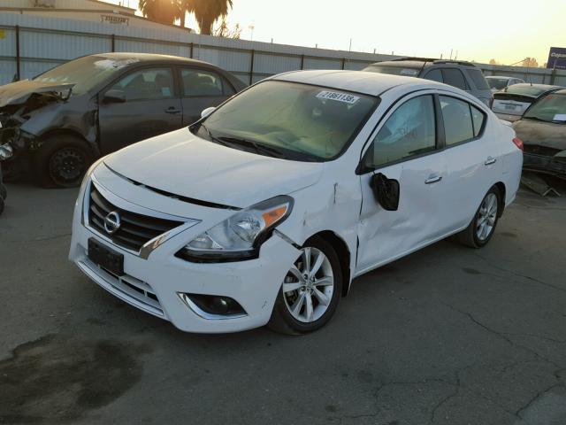 3N1CN7AP1FL907292 - 2015 NISSAN VERSA S WHITE photo 2