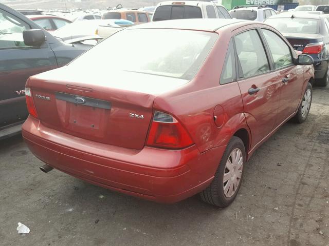 1FAFP34NX5W311832 - 2005 FORD FOCUS ZX4 RED photo 4