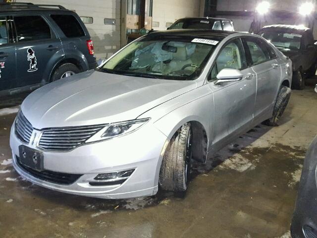 3LN6L2JK1ER833127 - 2014 LINCOLN MKZ SILVER photo 2