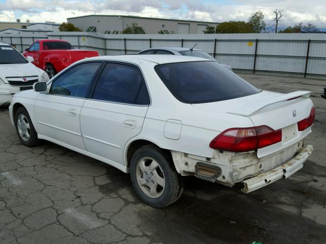 JHMCG5651XC023335 - 1999 HONDA ACCORD EX WHITE photo 3