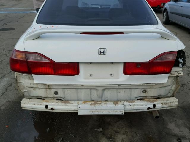 JHMCG5651XC023335 - 1999 HONDA ACCORD EX WHITE photo 9