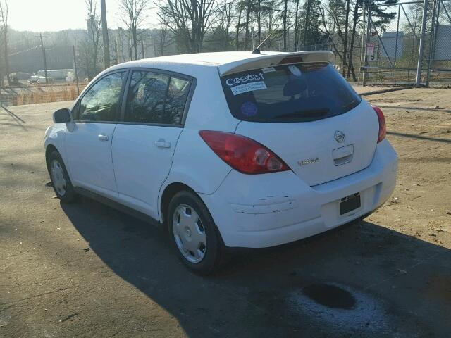 3N1BC13E69L382938 - 2009 NISSAN VERSA S WHITE photo 3