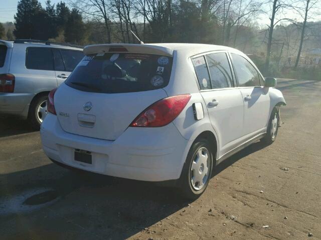 3N1BC13E69L382938 - 2009 NISSAN VERSA S WHITE photo 4