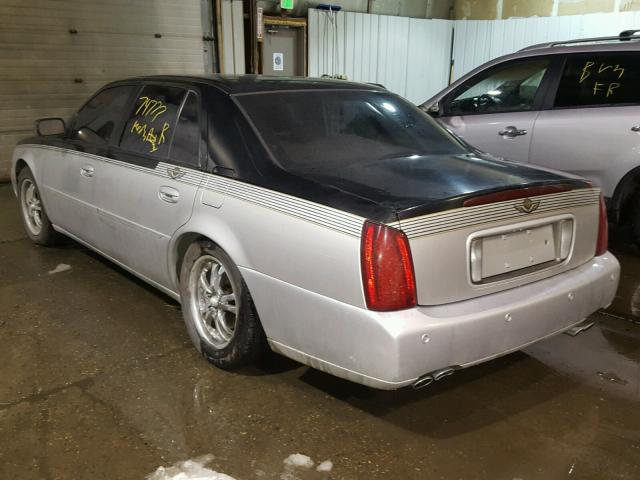 1G6KF57932U180162 - 2002 CADILLAC DEVILLE DT TWO TONE photo 3