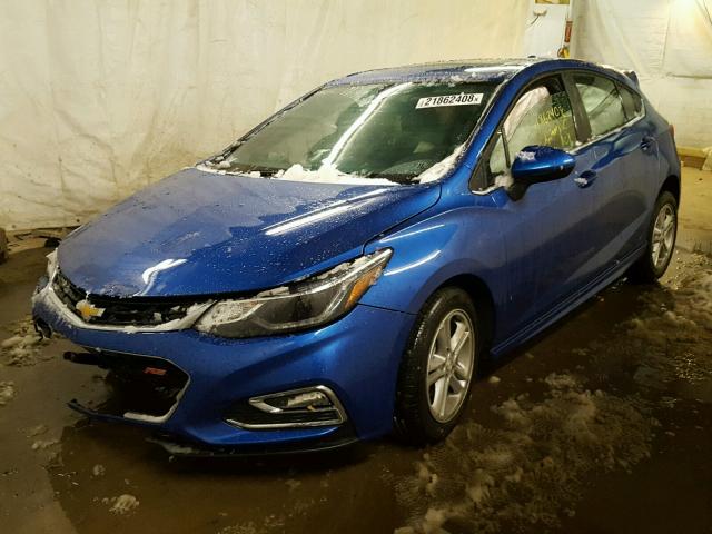 3G1BE6SM8HS532817 - 2017 CHEVROLET CRUZE LT BLUE photo 2