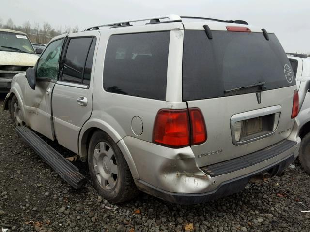 5LMFU28535LJ13949 - 2005 LINCOLN NAVIGATOR SILVER photo 3